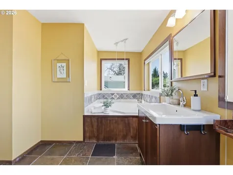 5415 NE 32nd Avenue Portland OR 97211