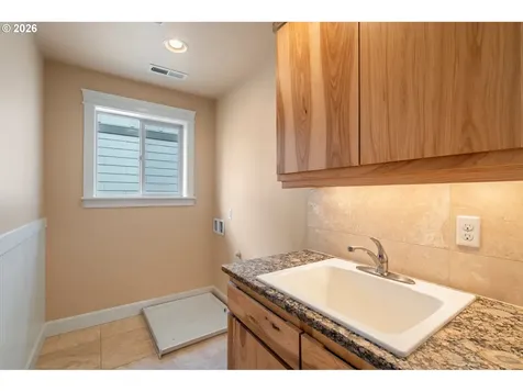 6114 NE 80th Court Vancouver WA 98662