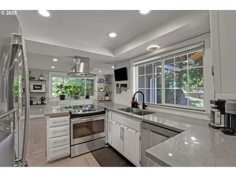 15249 NE Beech Court Portland OR 97230
