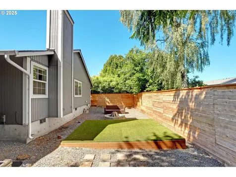 15249 NE Beech Court Portland OR 97230