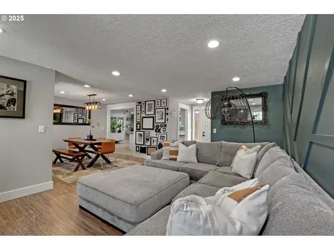15249 NE Beech Court Portland OR 97230