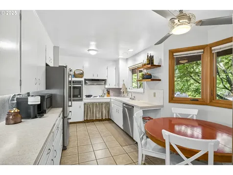 15530 SE Francis Street Portland OR 97236
