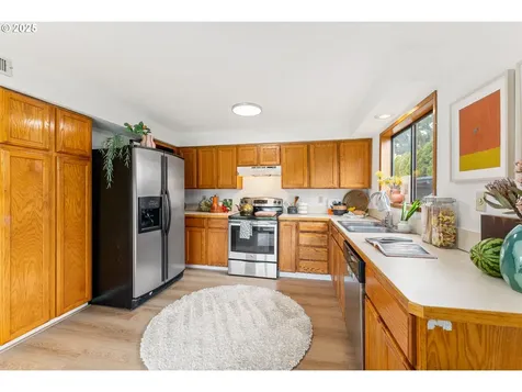 1022 SE 151st Avenue Portland OR 97233