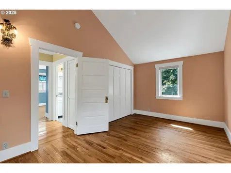 1735 SE Lambert Street Portland OR 97202