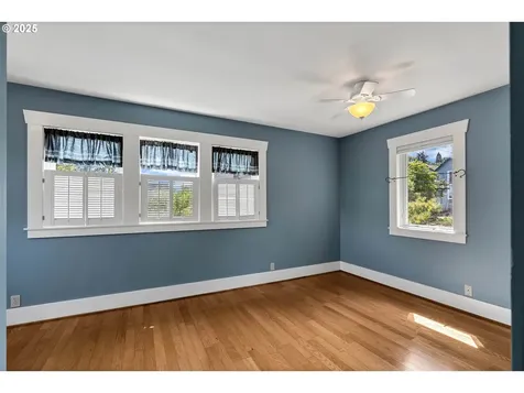 1735 SE Lambert Street Portland OR 97202