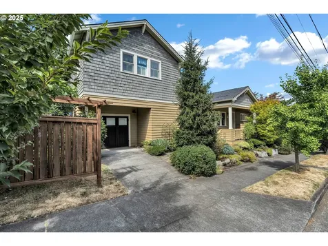 1735 SE Lambert Street Portland OR 97202