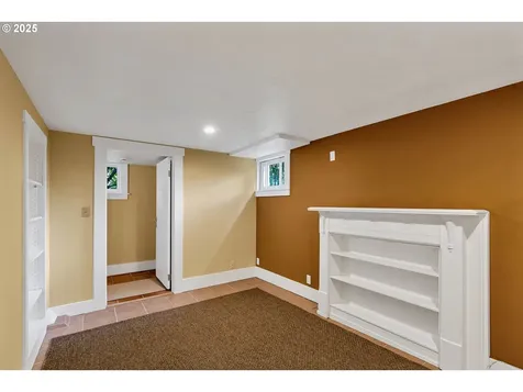 1735 SE Lambert Street Portland OR 97202