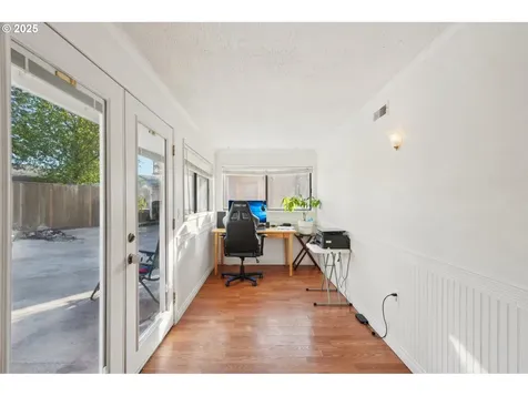 19500 SE Ash Street Portland OR 97233