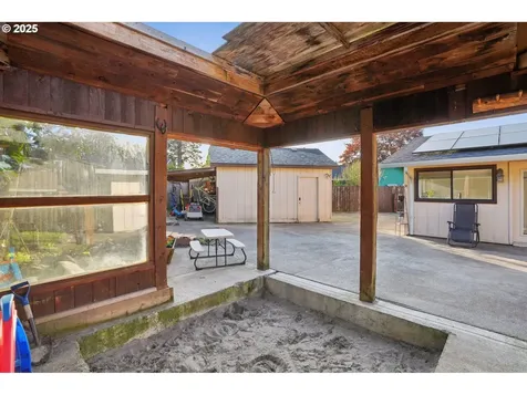 19500 SE Ash Street Portland OR 97233