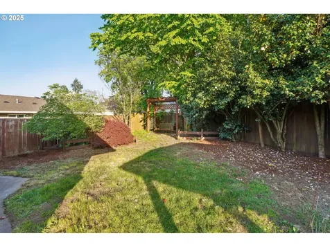 19500 SE Ash Street Portland OR 97233