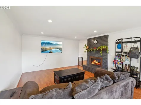 19500 SE Ash Street Portland OR 97233
