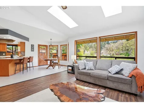 661 K Street Washougal WA 98671
