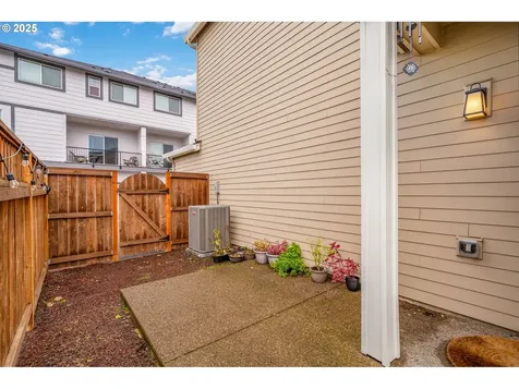 16719 SW Beemer Lane Portland OR 97224