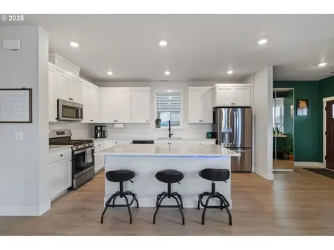 16719 SW Beemer Lane Portland OR 97224