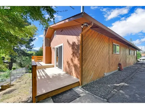 642 Terrace Lane Sutherlin OR 97479