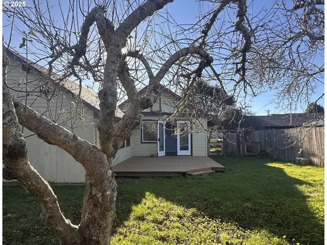 1335 7th Street Florence OR 97439