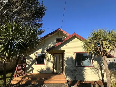 1335 7th Street Florence OR 97439