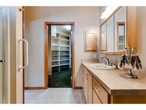 2099 Lake Shore Drive Eugene OR 97408