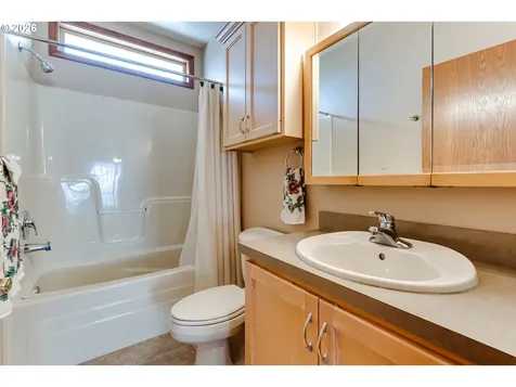 2099 Lake Shore Drive Eugene OR 97408