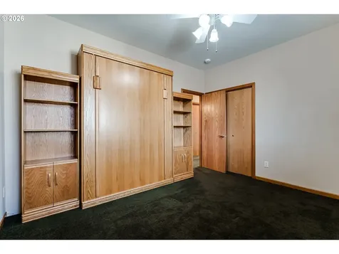 2099 Lake Shore Drive Eugene OR 97408