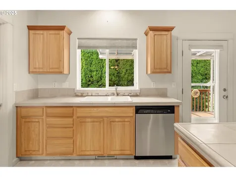 6209 NE Dereck Lane Hillsboro OR 97124