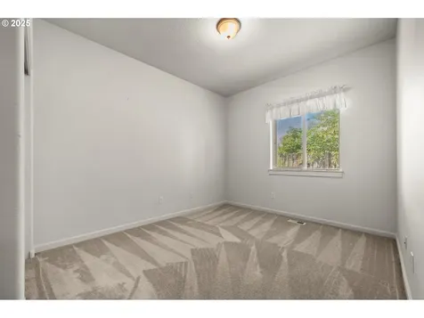 6209 NE Dereck Lane Hillsboro OR 97124