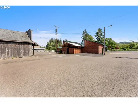 28405 Salmon River Highway Grand Ronde OR 97347