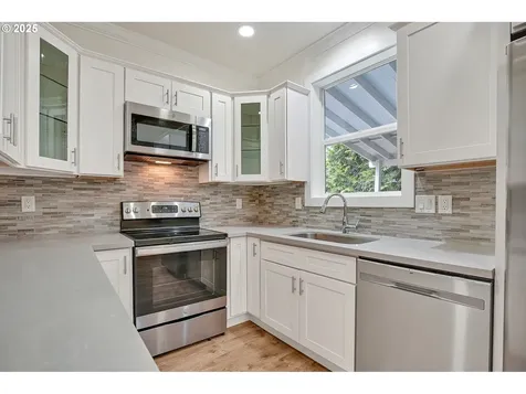 5717 NW 174th Avenue Portland OR 97229