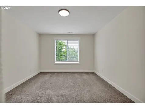 5717 NW 174th Avenue Portland OR 97229