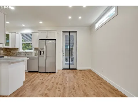 5717 NW 174th Avenue Portland OR 97229