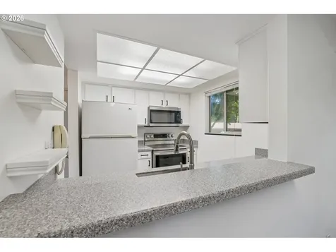 10141 SW Trapper Terrace Beaverton OR 97008