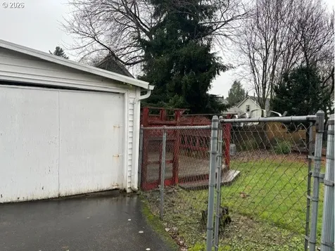2027 N Webster Street Portland OR 97217