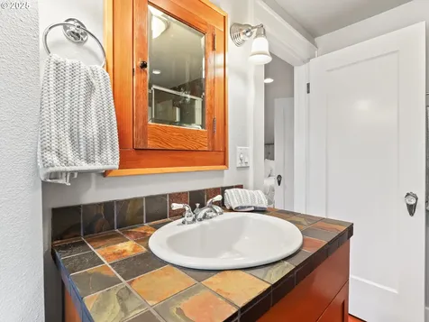 3425 NE 25th Avenue Portland OR 97212