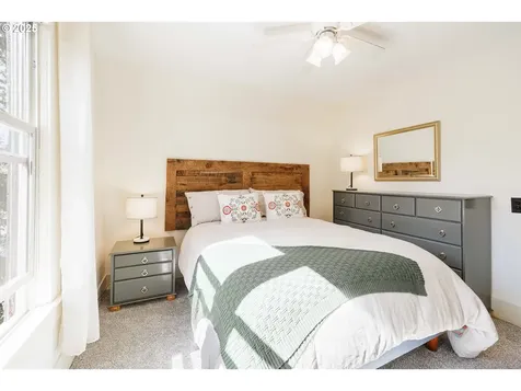 1409 14th Street West Linn OR 97068