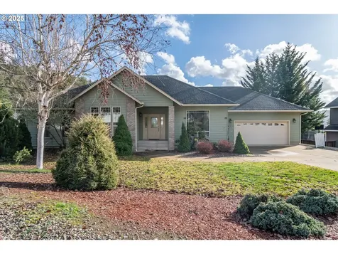 1737 NE Shale Court Roseburg OR 97470