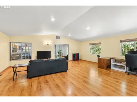 17440 S Holly Lane Oregon City OR 97045
