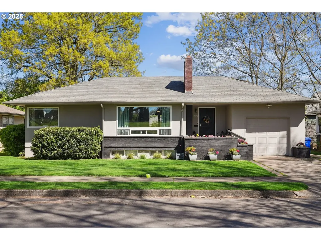 4125 NE Ainsworth Street Portland OR 97211