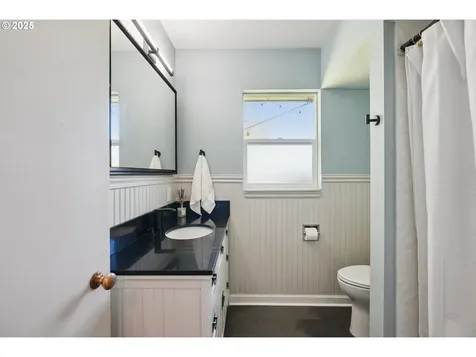 4125 NE Ainsworth Street Portland OR 97211