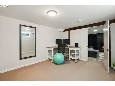 4125 NE Ainsworth Street Portland OR 97211