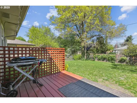 4125 NE Ainsworth Street Portland OR 97211