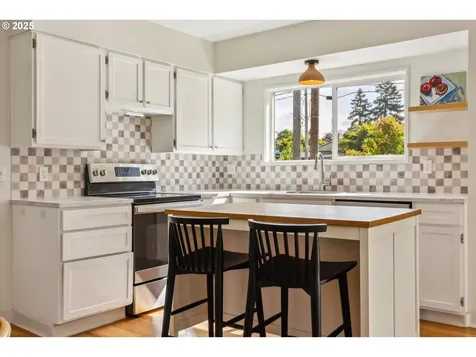 5515 SE 62nd Avenue Portland OR 97206