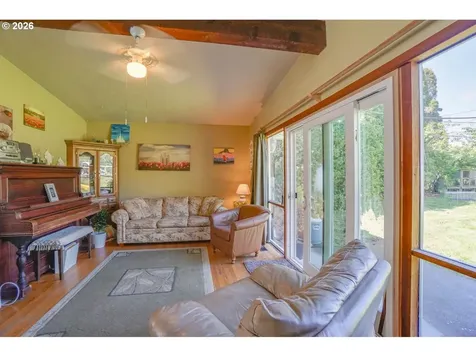 13639 SE Clay Street Portland OR 97233