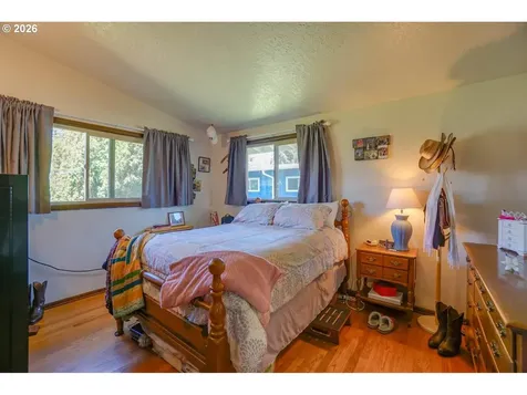 13639 SE Clay Street Portland OR 97233