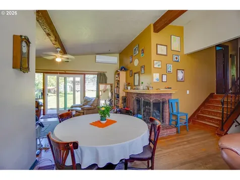 13639 SE Clay Street Portland OR 97233