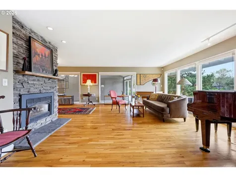 3435 SE Raymond Street Portland OR 97202
