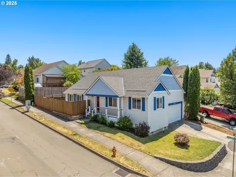 19026 Barrington Avenue Sandy OR 97055