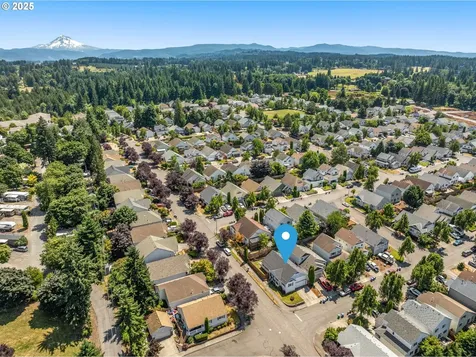 19026 Barrington Avenue Sandy OR 97055