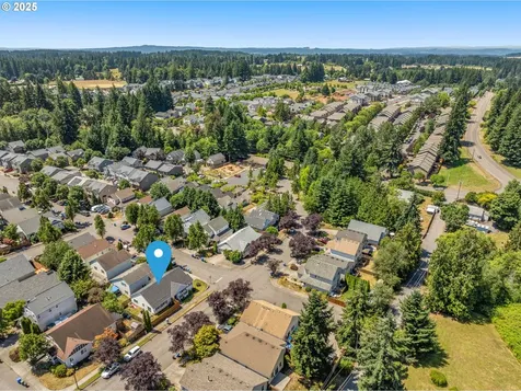 19026 Barrington Avenue Sandy OR 97055