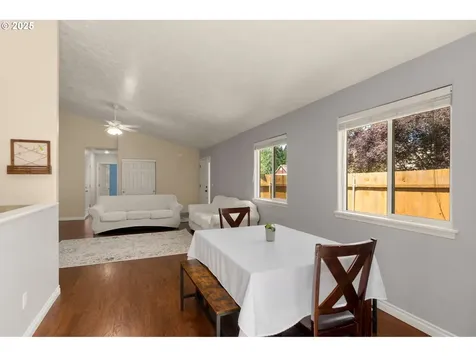 19026 Barrington Avenue Sandy OR 97055