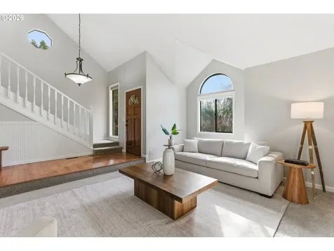 5585 NW Peregrine Place Portland OR 97229